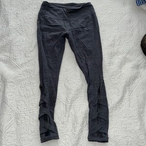 Grey leggings with braided calf detail